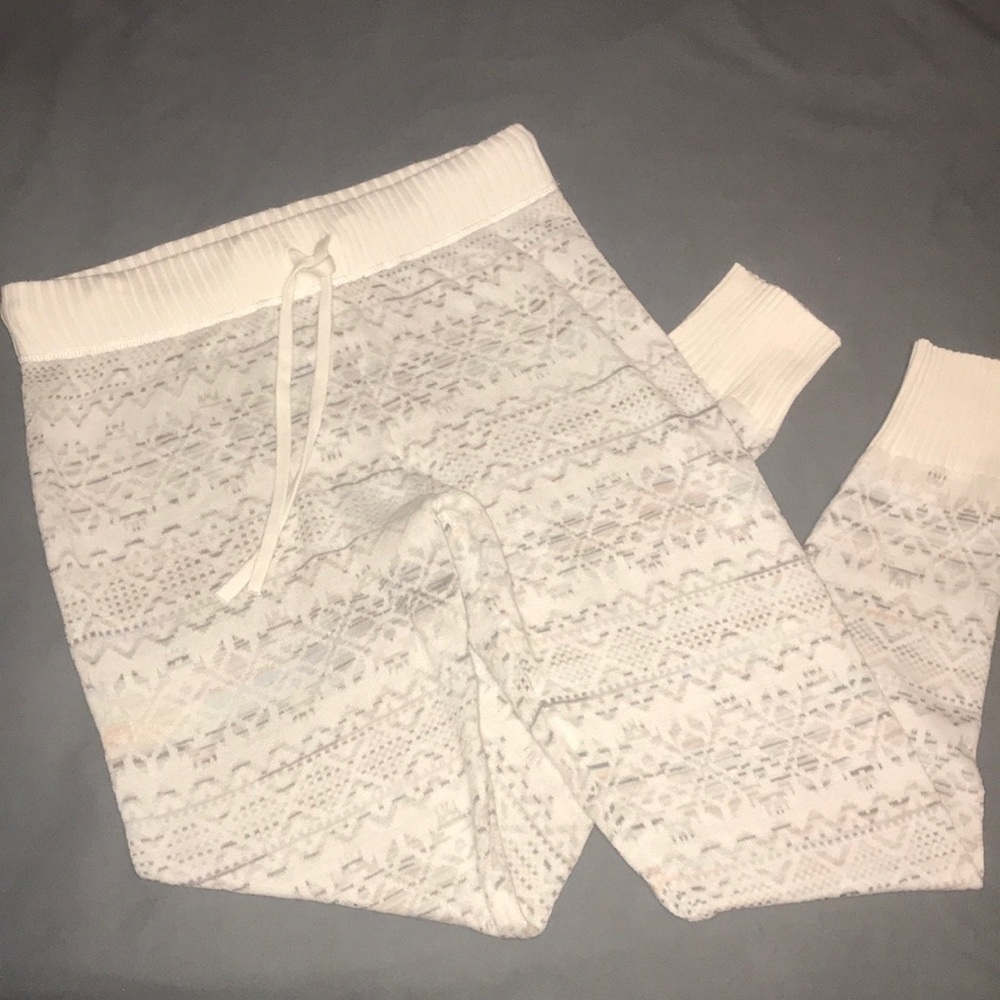 BRAND NEW Printed leggings!!